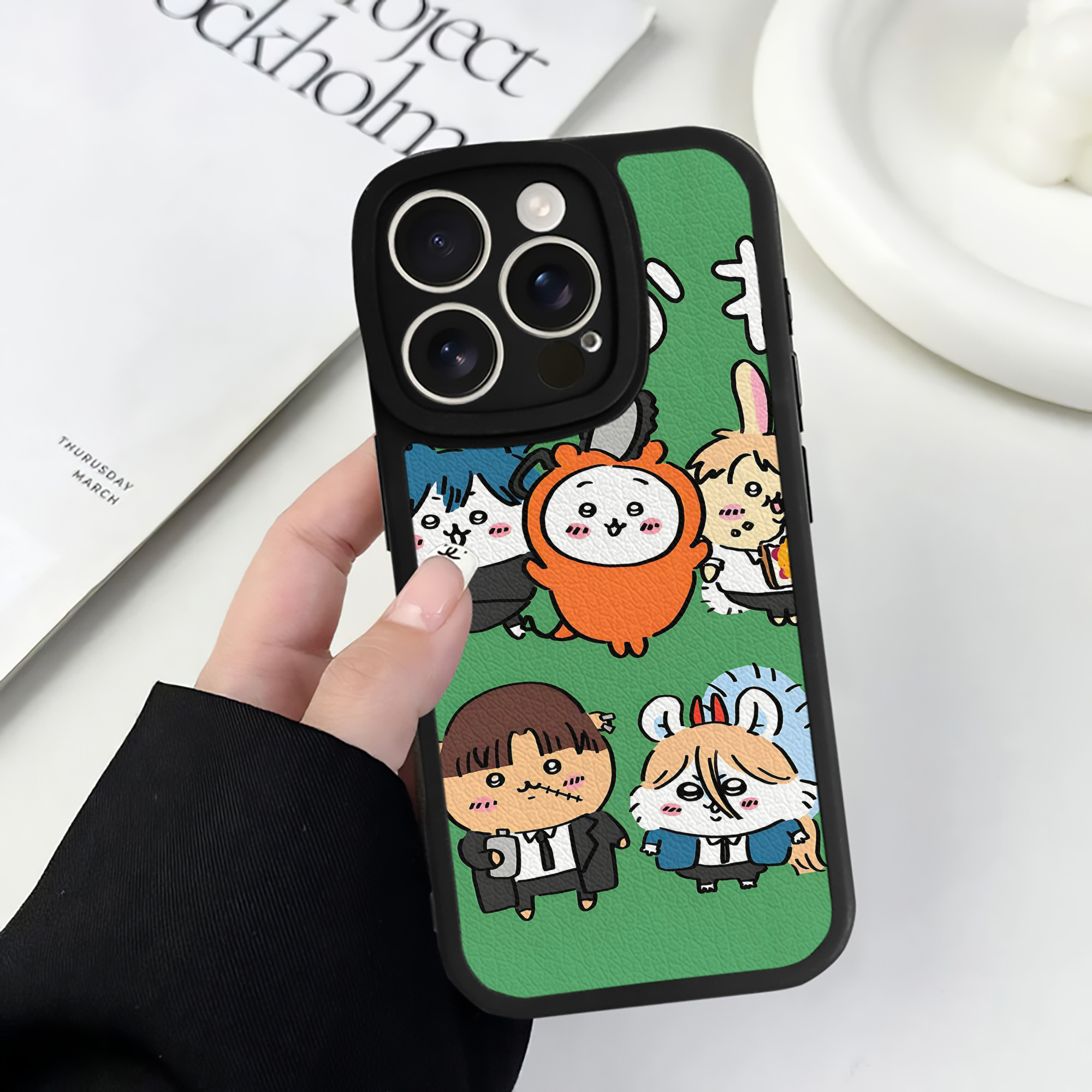 （画像用） ちいかわ Chii-kawa 【iPhone 16シリーズ対応】シリコンスマホケース（レザー調） 材質：シリコン